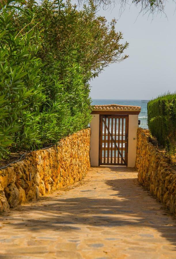 1Br Beachfront Complex - Mi Capricho Sitio de Calahonda ภายนอก รูปภาพ